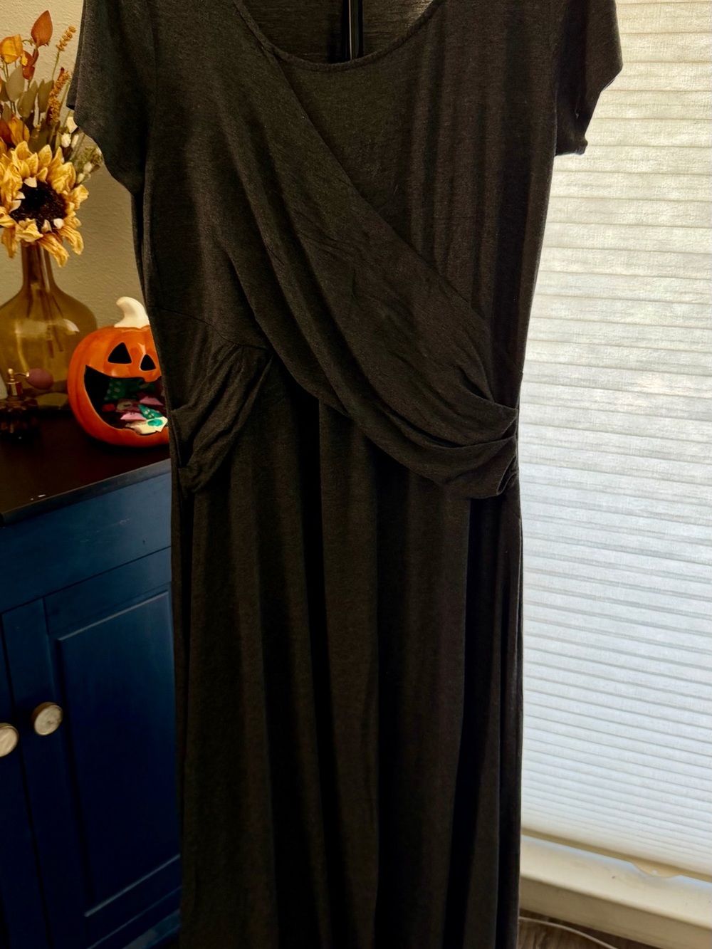 Torrid Size 2 Charcoal Gray Twist Front Short Sleeve Maxi Dress